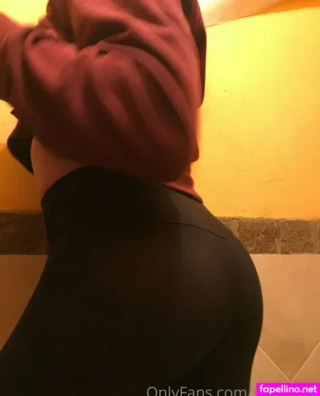 Felizzia22 OnlyFans Thumbnail #UkSADn4OU9