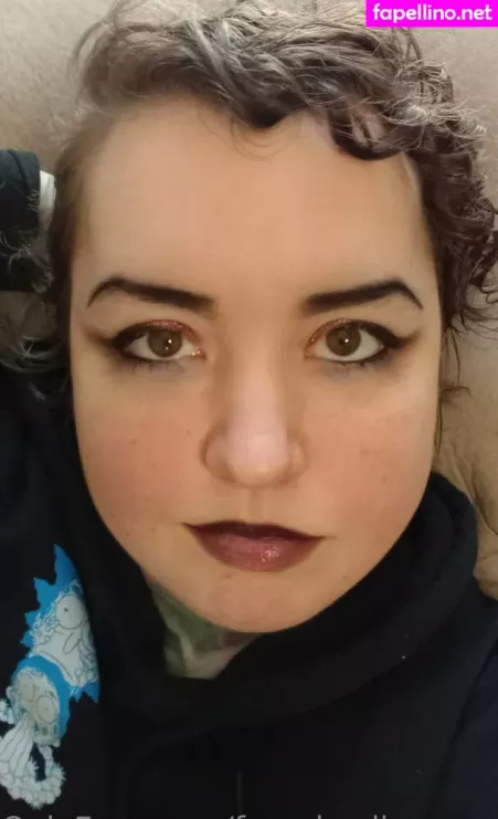 Female Diogenes OnlyFans Thumbnail #rvuECRO02U