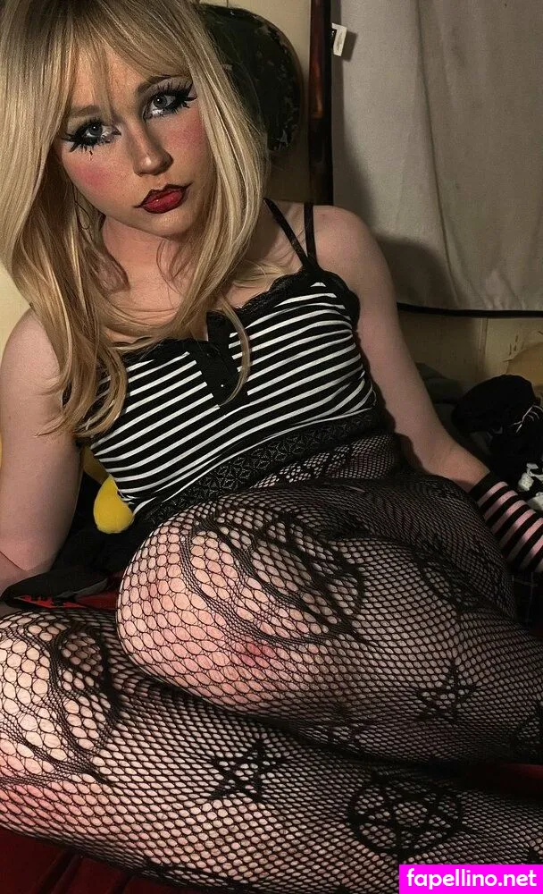 femboy_blake420, femboyblake_420 Nude Leaked OnlyFans Photo #U0WbD3Jdrh