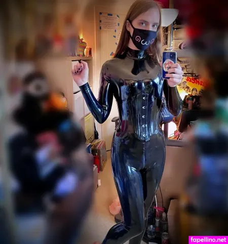 Femboyellis Main Profile Photo