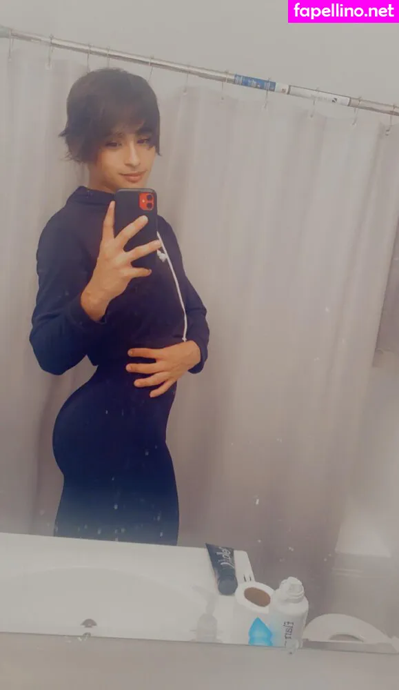 femboy_zach_peg_me, femboythickpeach, lunamid69323860, lunamidnight66 Nude Leaked OnlyFans Photo #4yuhyMLNzx