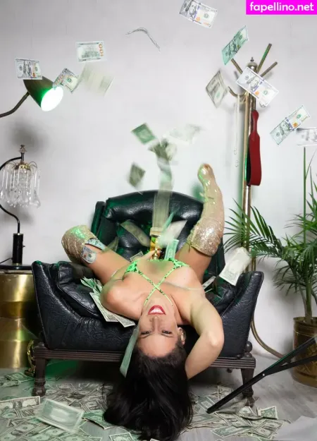 Femdom OnlyFans Thumbnail #wvugC8L4JV