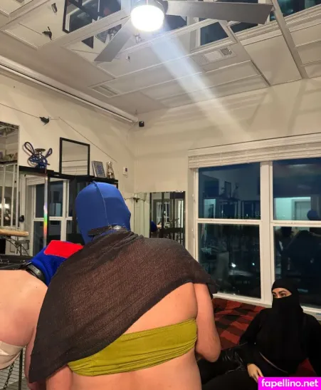 Femdomhijabi OnlyFans Thumbnail #83kcxJKacI