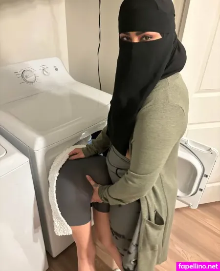 Femdomhijabi OnlyFans Thumbnail #QTIvYa4y9x