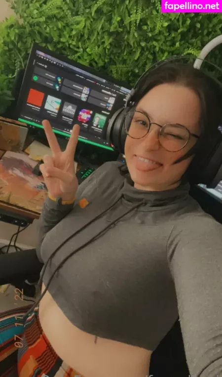 Fen Allard OnlyFans Thumbnail #CDWa3Xhbdf