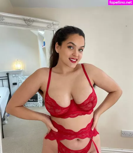 Fenella Fox 1 OnlyFans Thumbnail #3405FVcuVL