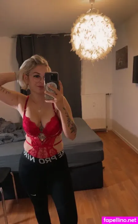 Fenni2002 OnlyFans Thumbnail #dDyxMUO9cE