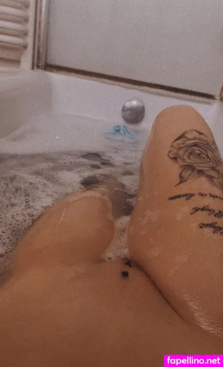 Fenni2002 OnlyFans Thumbnail #w7cWyQvJ8h