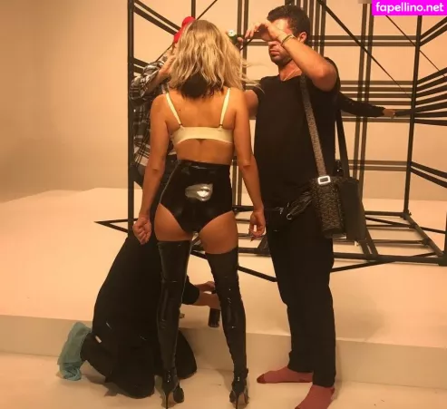 Fergie OnlyFans Thumbnail #PRzWU94FoV