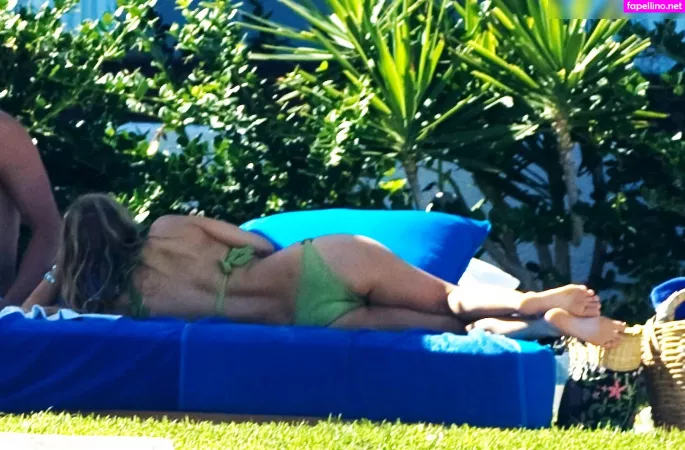 Fergie OnlyFans Thumbnail #j8sZ2EFtV4