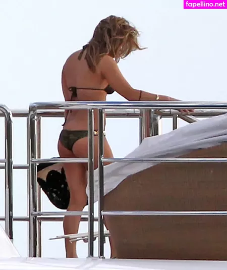 Fergie OnlyFans Thumbnail #vjx3hiwmmE