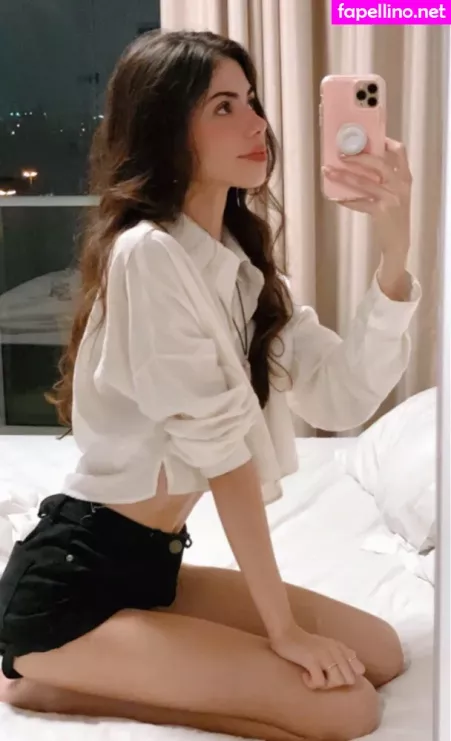 Fernanda Aquino OnlyFans Thumbnail #Vau7BRLdg7