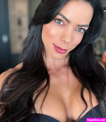 Fernanda Cardoso 1 OnlyFans Thumbnail #2tYFLcCHxe