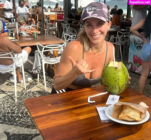 Fernanda Colombo OnlyFans Thumbnail #DdgedkIPRf