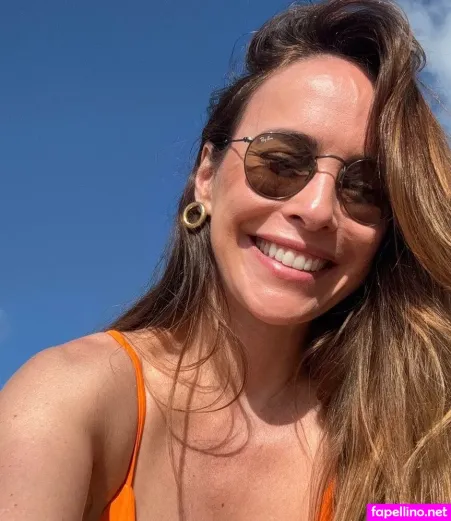 Fernanda Nobre OnlyFans Thumbnail #Ekk0pxh4CE