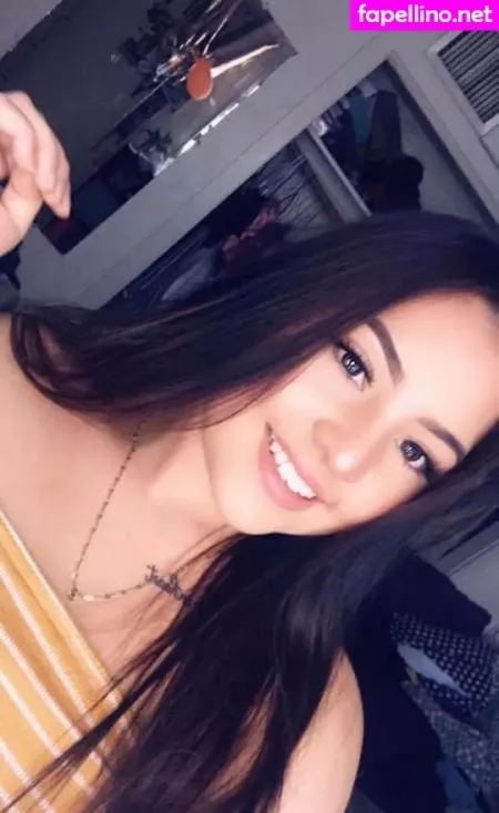 Fernanda Robles OnlyFans Thumbnail #NKAVg6bIqb