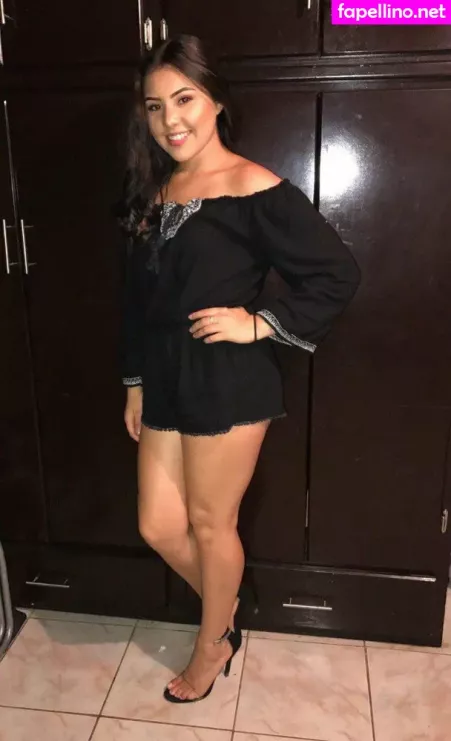 Fernanda Robles OnlyFans Thumbnail #mfiD9w2L9K