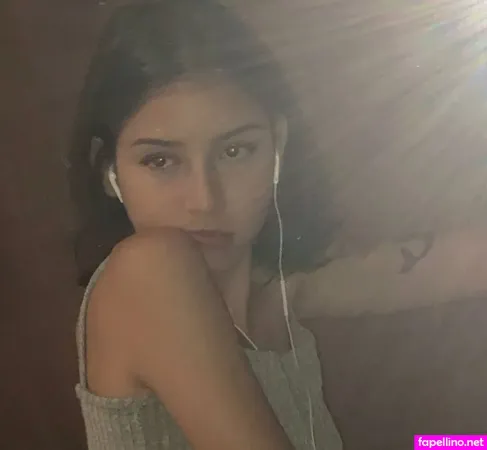 Fernanda Sandoval OnlyFans Thumbnail #ib3HGhuFSb