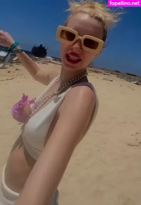 Fernanda Schneider OnlyFans Thumbnail #IoL3bqlVE3