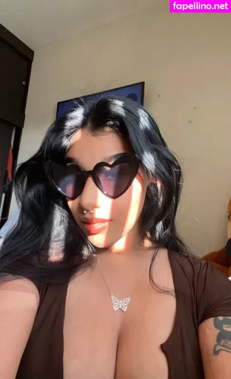 Fernanda V OnlyFans Thumbnail #VgEqSNxSB2