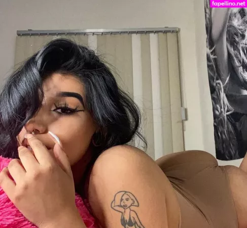 Fernanda V OnlyFans Thumbnail #hMe0Zu9qWy