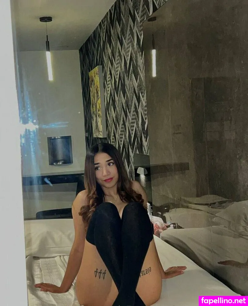 fernandamamiiii Nude Leaked OnlyFans Photo #3aEK2TTPKk