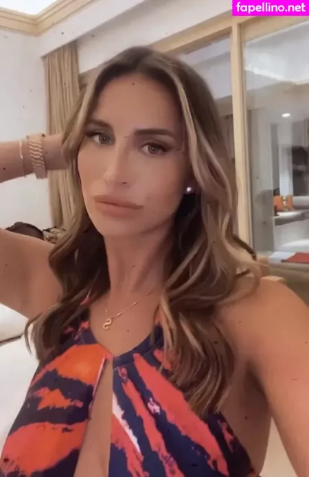 Ferne Mccann OnlyFans Thumbnail #WjryasfyKI