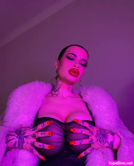 Fetischbarbie OnlyFans Thumbnail #YPd2bySN9H