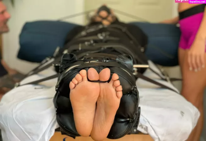 Fettishvids OnlyFans Thumbnail #LCCyNjrjUU