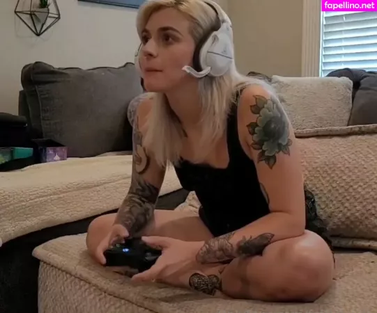 Fettishvids OnlyFans Thumbnail #OyI4NRnTMC