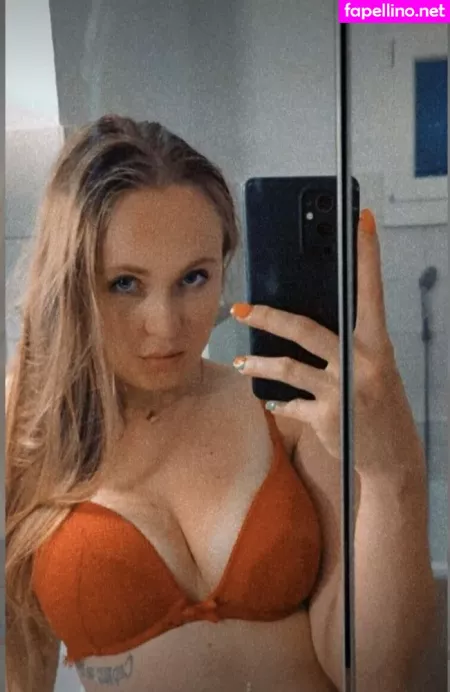 Feuerrose OnlyFans Thumbnail #0yWevHIoVk