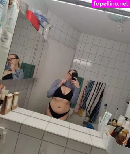 Feuerrose OnlyFans Thumbnail #KJHyxMUFew