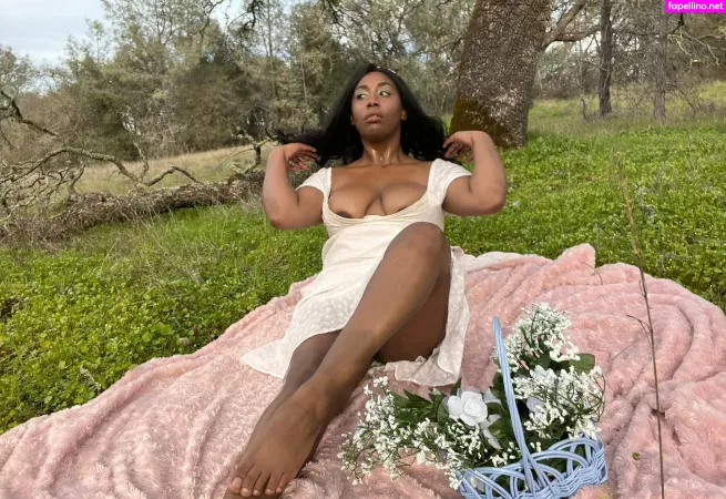 Feysinclair421 OnlyFans Thumbnail #6XzGMxvEiu