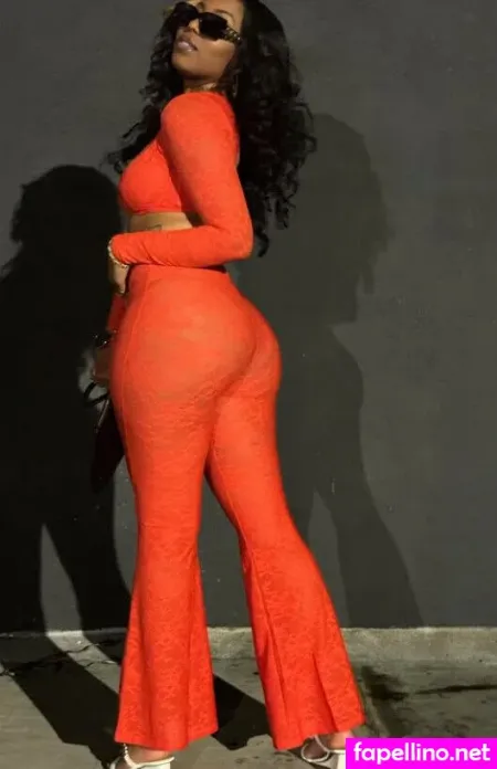 Figgmunity 1 OnlyFans Thumbnail #Z1uT3YSX9y