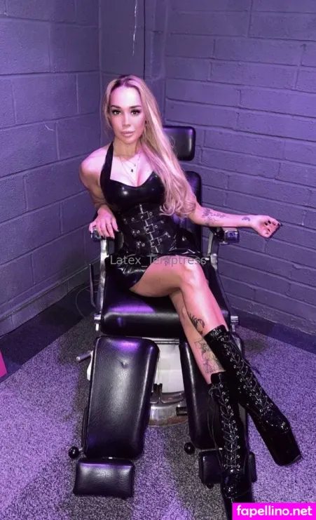 Findomgoddessscarlett OnlyFans Thumbnail #Rz0powHmdJ