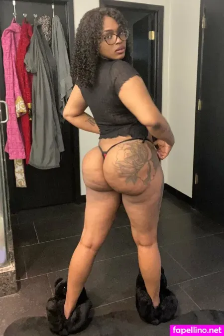 Fineassbina OnlyFans Thumbnail #ZRpQHD1KcW