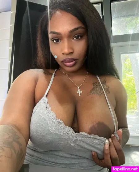 Fineassbina OnlyFans Thumbnail #jx6WReWzBn