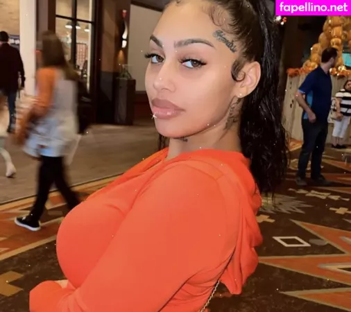 Fineassyonna OnlyFans Thumbnail #PlosAYeKvQ
