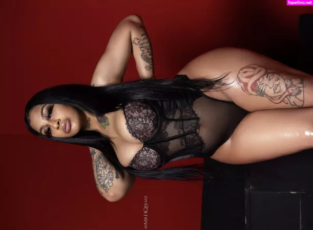 Fineassyonna OnlyFans Thumbnail #VYbjoWEG9d