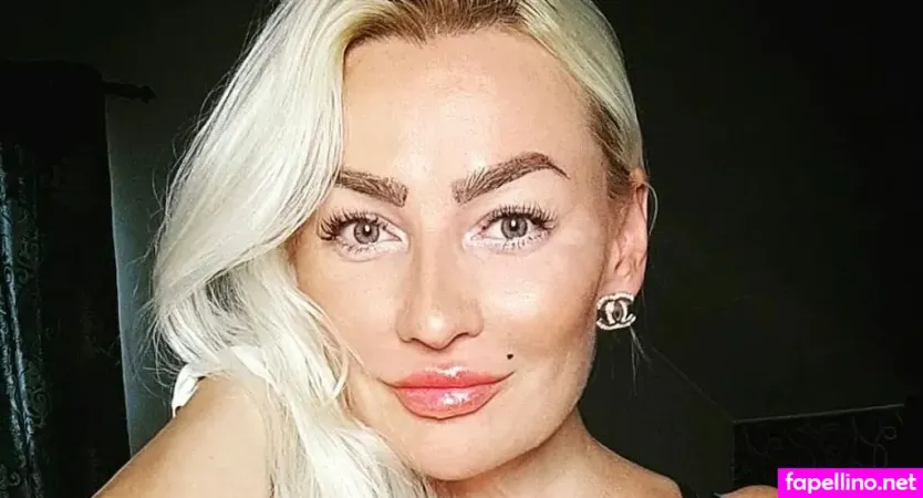 Fingerroos OnlyFans Thumbnail #R0QAWkIv5M