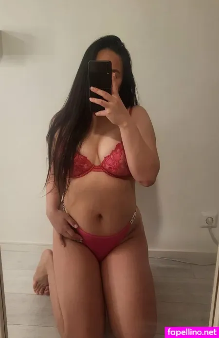 Finhottiesbabes OnlyFans Thumbnail #J1BLLyVKO2