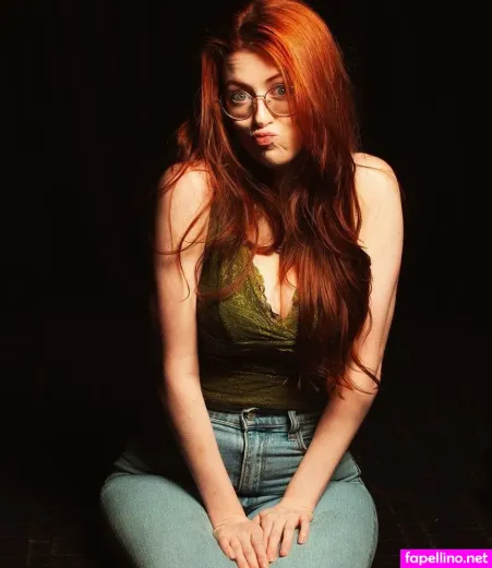 Fiona Cauley OnlyFans Thumbnail #U8BWeKwocC