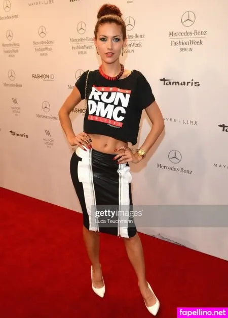 Fiona Erdmann OnlyFans Thumbnail #h9wZzFAAEe