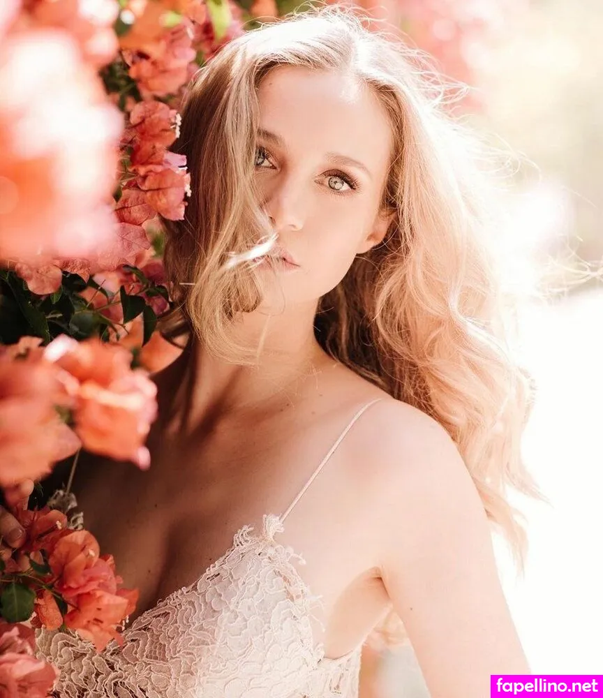 Fiona Gubelmann Nude Leaked OnlyFans Photo #CIbEevymXo