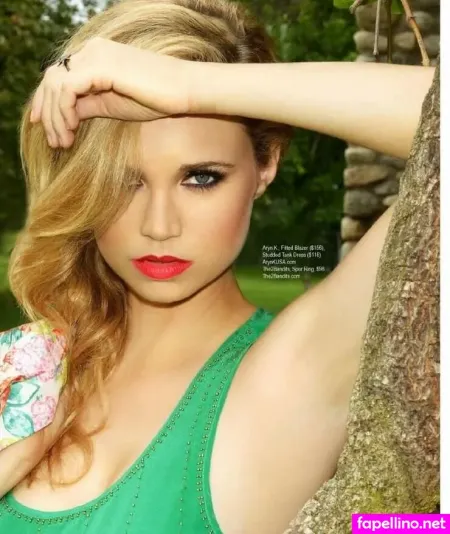 Fiona Gubelmann OnlyFans Thumbnail #nglNp9USaA