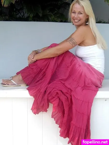 Fiona Horne OnlyFans Thumbnail #WLzXCDdn43