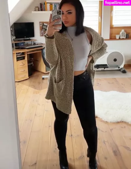 Fiona Schramm OnlyFans Thumbnail #TDGezJmmF3