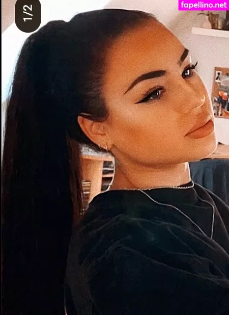 Fiona Schramm OnlyFans Thumbnail #hFNOll1YKl