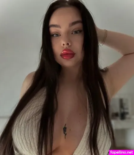Fionachen OnlyFans Thumbnail #x8xdrMoI5e