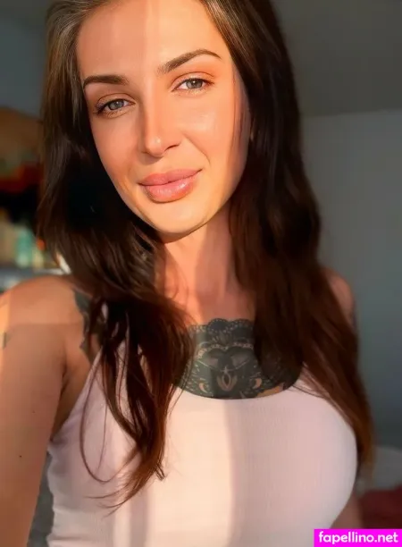 Fionaluxe OnlyFans Thumbnail #HBATtNyln3